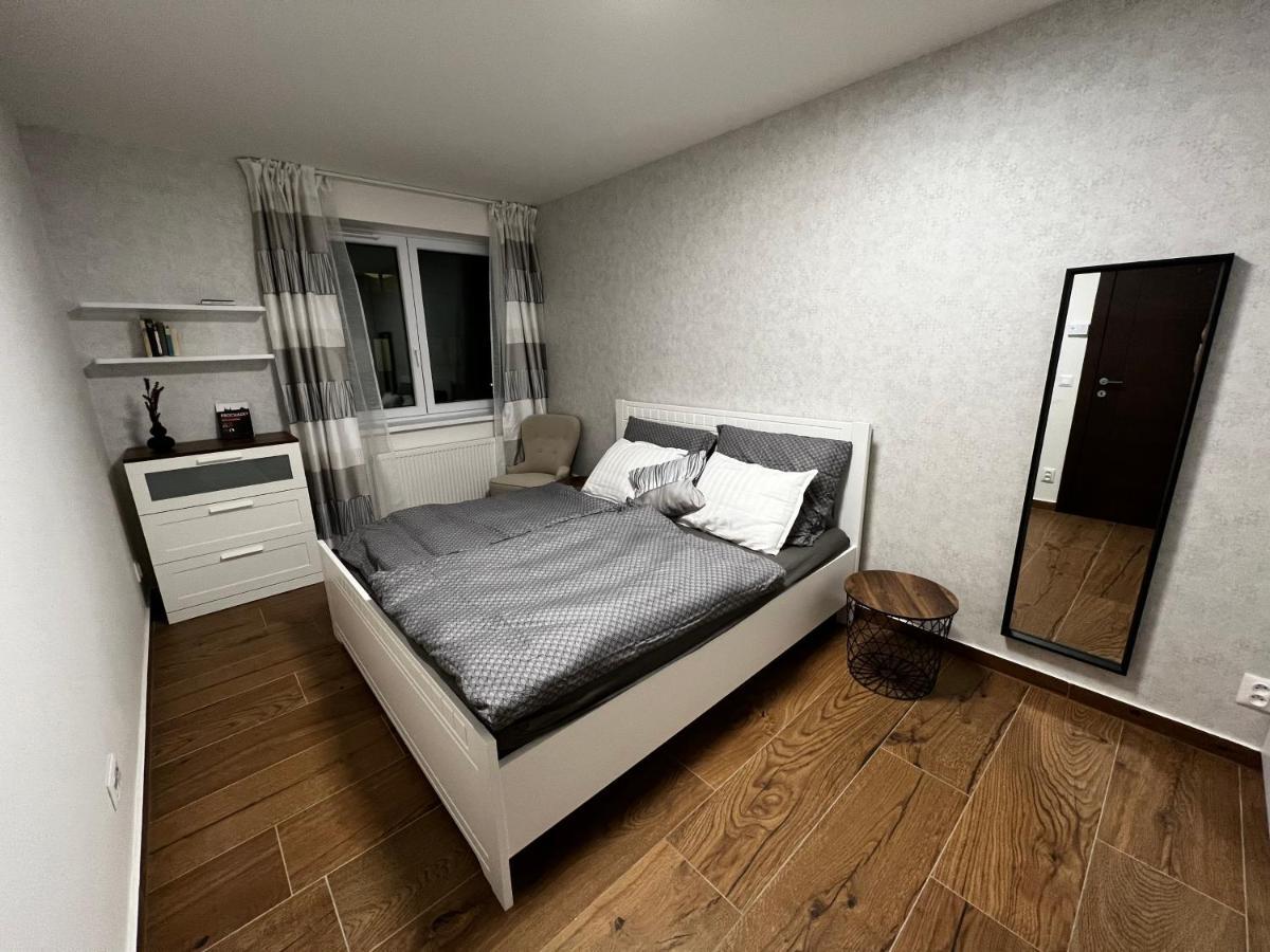 Apartman U Satoshiho Olomouc Buitenkant foto