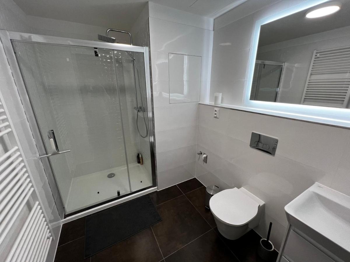 Apartman U Satoshiho Olomouc Buitenkant foto